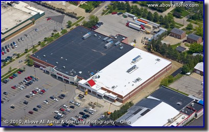 Aerial photo of a Giant Eagle supermarket remodel project